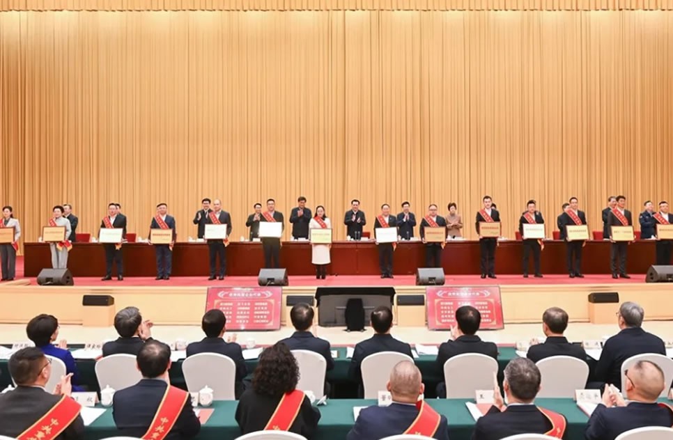 喜报 | K8凯发·(中国)天生赢家·一触即发荣获“重庆市优秀民营企业”称号！